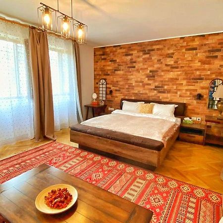 City Center Bed And Beyond Бухарест Екстер'єр фото